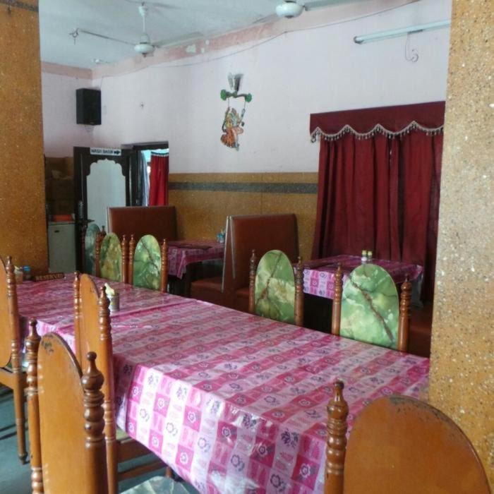 Paradise Hotel For Couples Mount Abu Ngoại thất bức ảnh